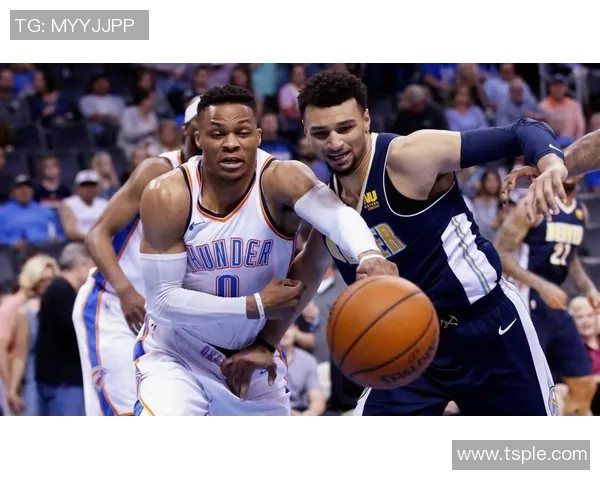 爵士队与掘金队激战正酣谁将赢得这场精彩的对决 爵士队与掘金队激战正酣谁将赢得这场精彩的对决